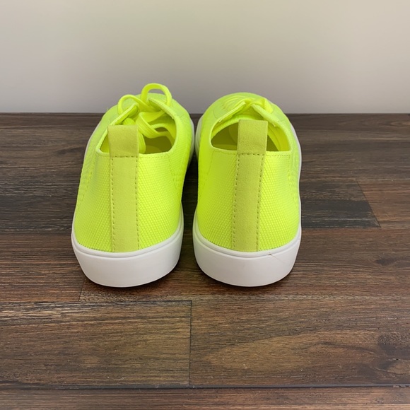 New Marc Fisher Sneakers - Picture 4 of 6